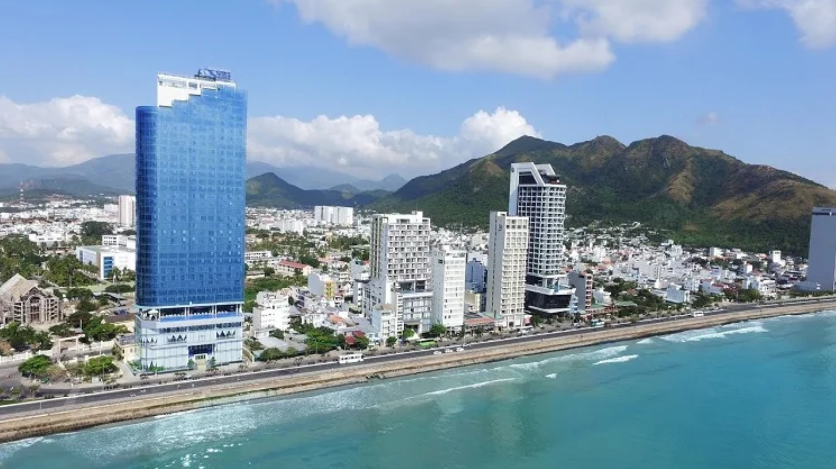 Horizon Nha Trang: A Striking High-Rise Hotel