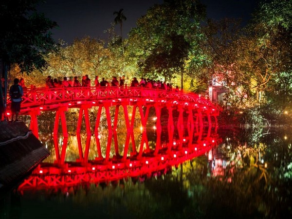 The Huc Bridge